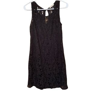 Halo lace dress with polyester spaghetti strap lining size medium